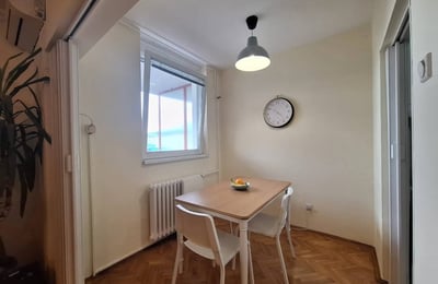 Alquiler de un espacioso apartamento de 2 habitaciones, 67 m², Nuevo Belgrado, Belgrado, Serbia